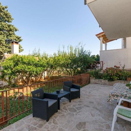 Apartments Silvana Супетар Экстерьер фото