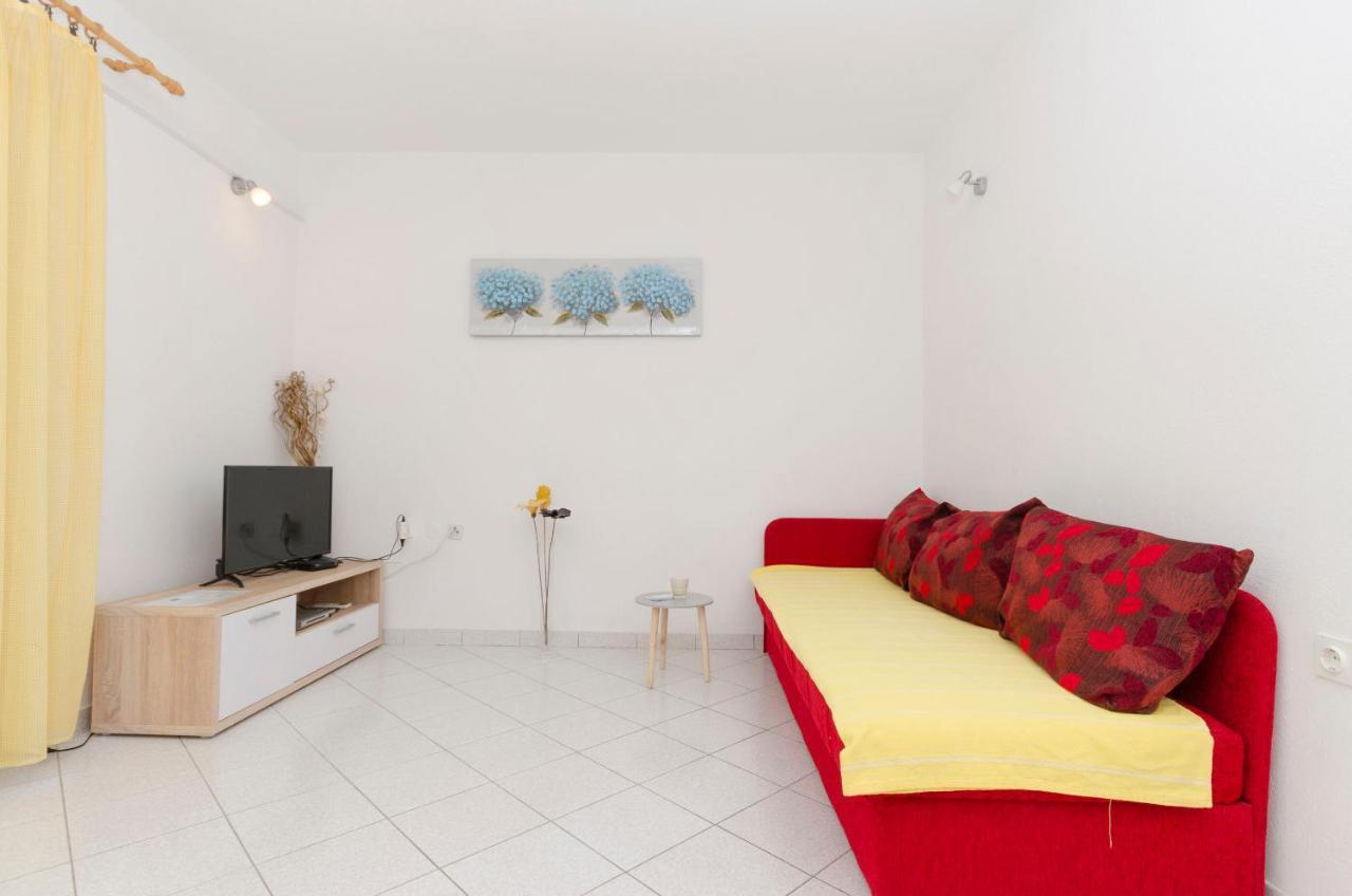 Apartments Silvana Супетар Экстерьер фото
