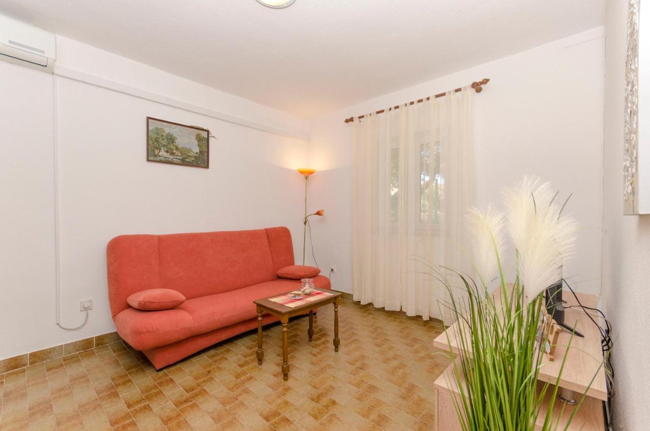 Apartments Silvana Супетар Экстерьер фото
