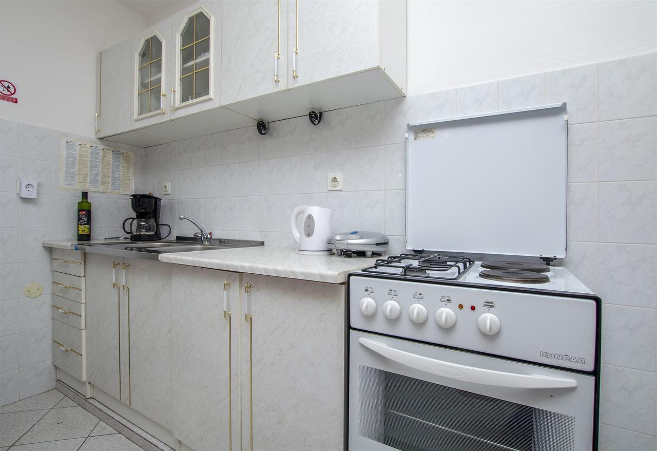 Apartments Silvana Супетар Экстерьер фото